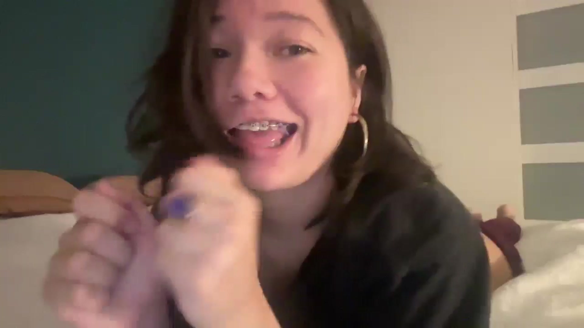 Gallery image thumbnail from sprinkles's myfreecams stream on, 03/22/2026, 19:04 image 5 of 20
