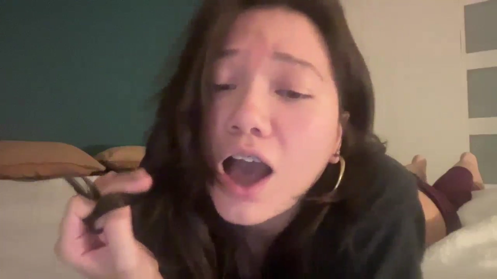 Gallery image thumbnail from sprinkles's myfreecams stream on, 03/22/2026, 19:04 image 6 of 20