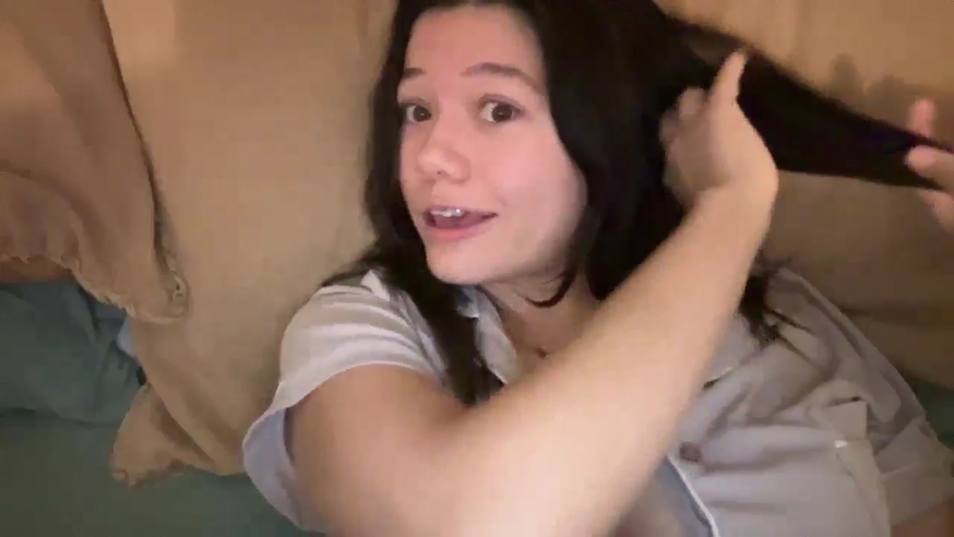 Gallery image thumbnail from sprinkles's myfreecams stream on, 04/15/2026, 06:26 image 19 of 20