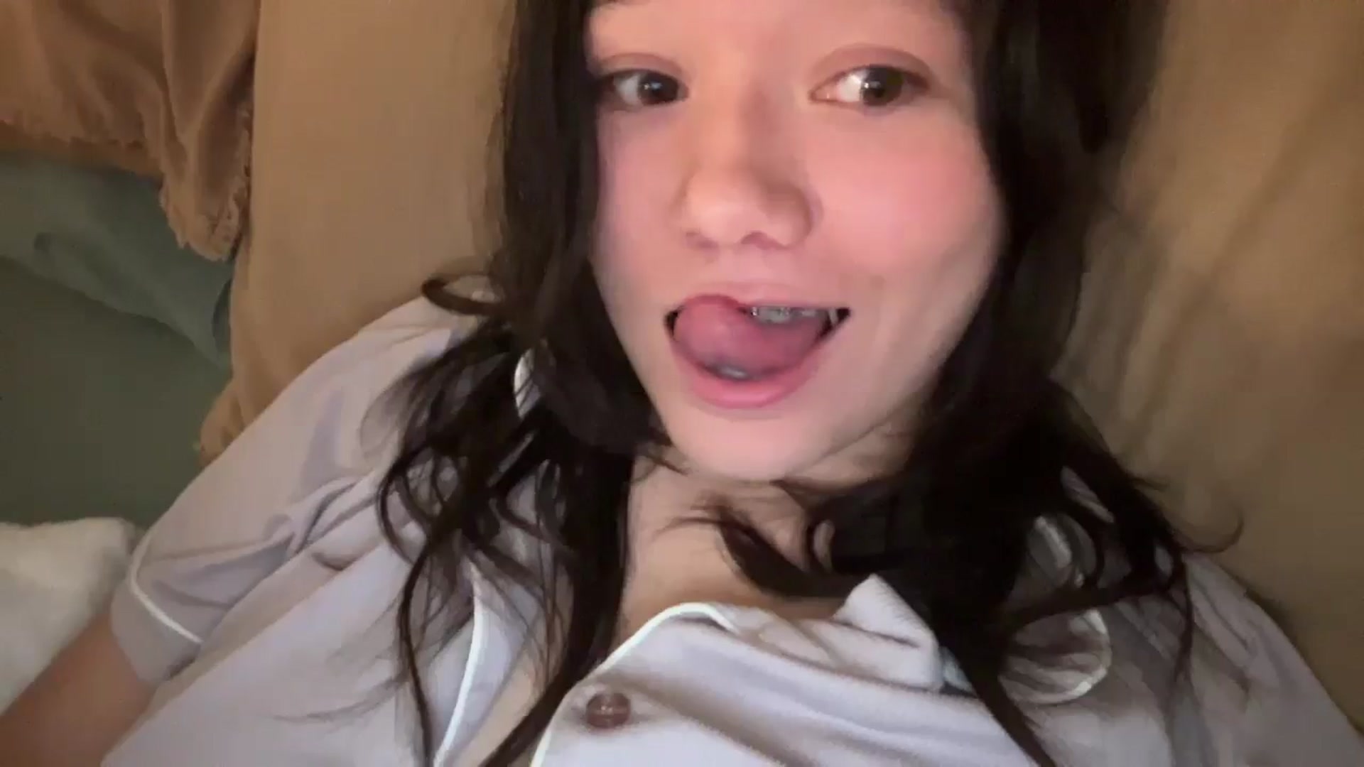 Gallery image thumbnail from sprinkles's myfreecams stream on, 04/15/2026, 06:26 image 15 of 20