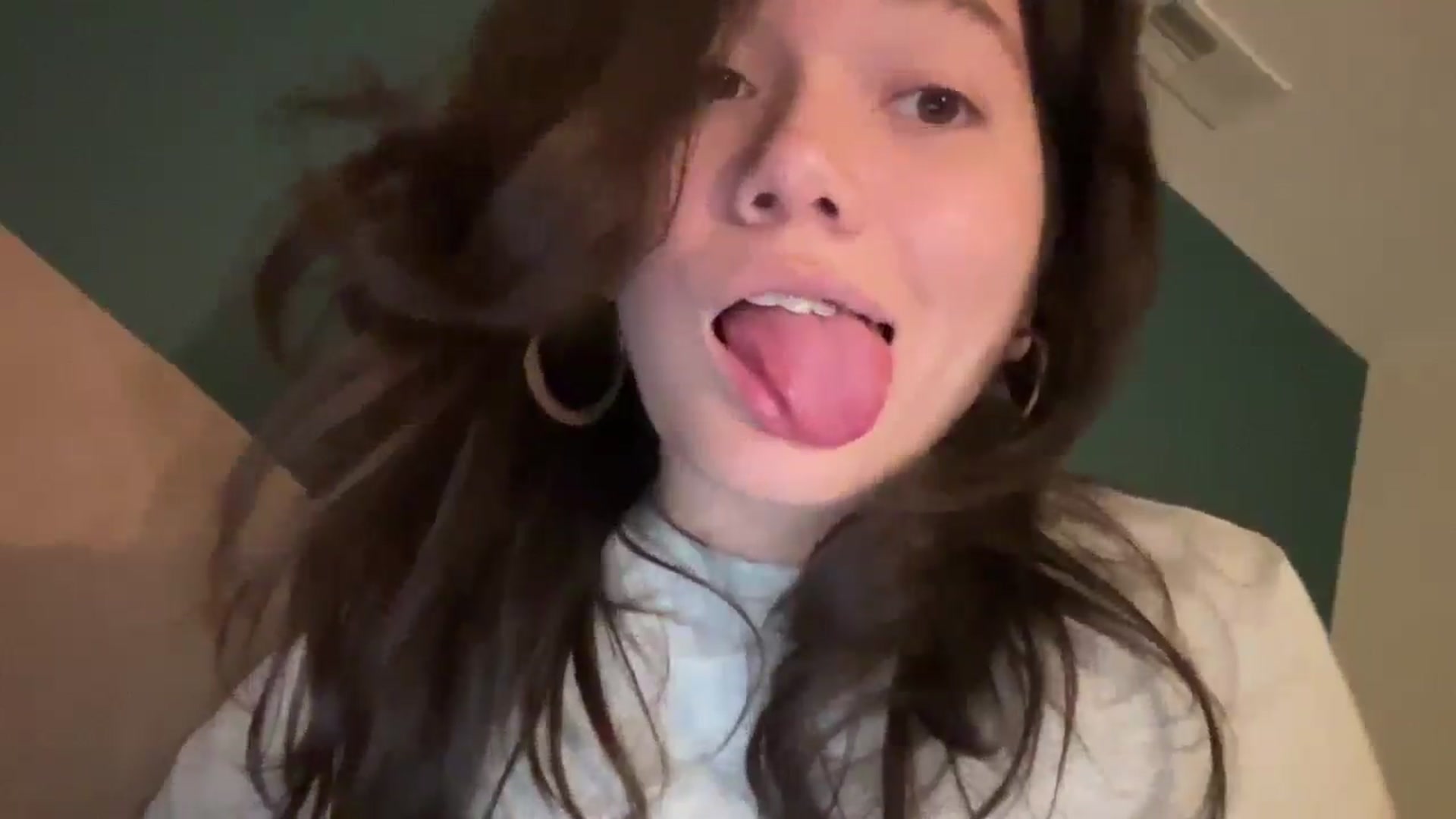 Gallery image thumbnail from sprinkles's myfreecams stream on, 04/21/2026, 06:25 image 16 of 20
