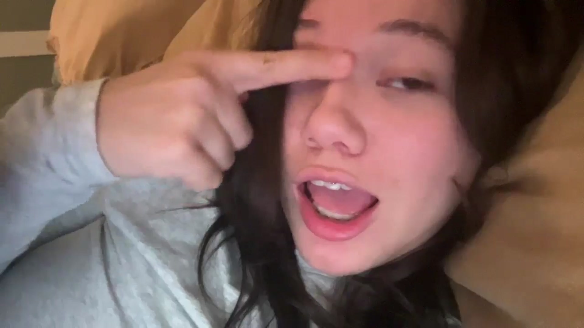 Gallery image thumbnail from sprinkles's myfreecams stream on, 04/22/2026, 08:53 image 13 of 20