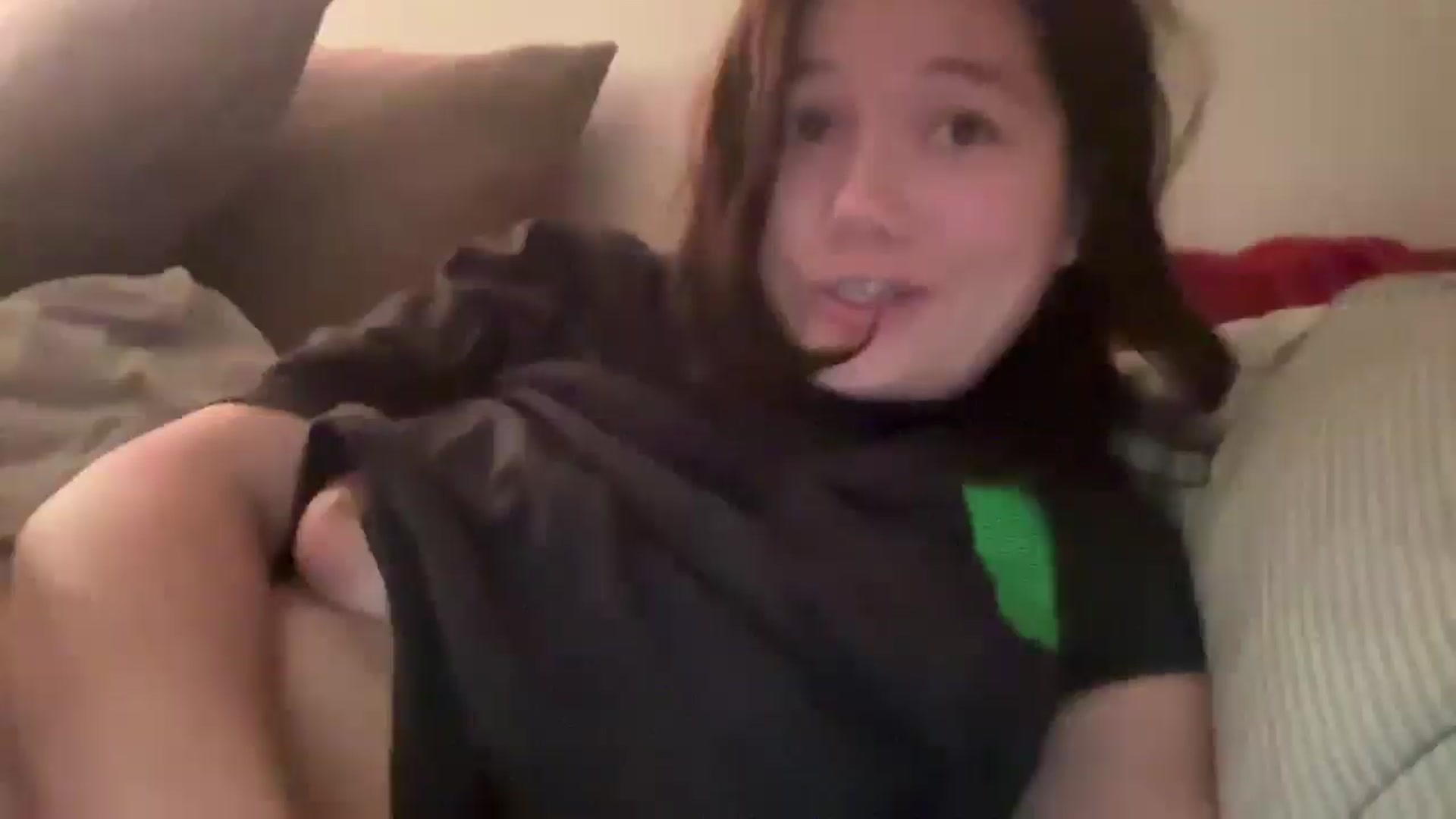 Gallery image thumbnail from sprinkles's myfreecams stream on, 04/26/2026, 07:15 image 6 of 20