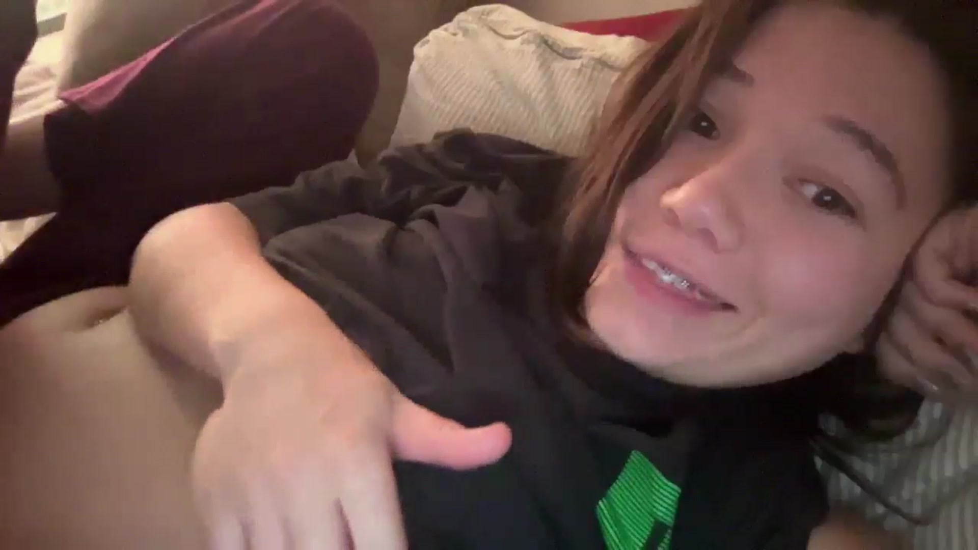 Gallery image thumbnail from sprinkles's myfreecams stream on, 04/26/2026, 07:15 image 13 of 20