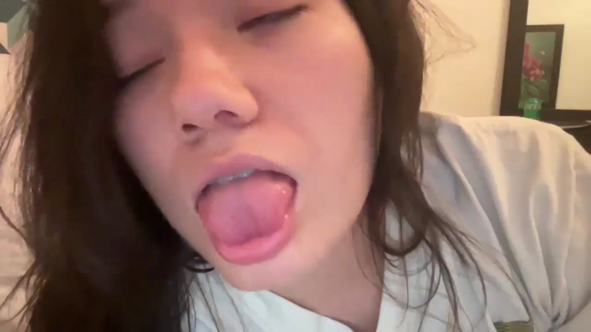 Gallery image thumbnail from sprinkles's myfreecams stream on, 04/27/2026, 05:08 image 15 of 20