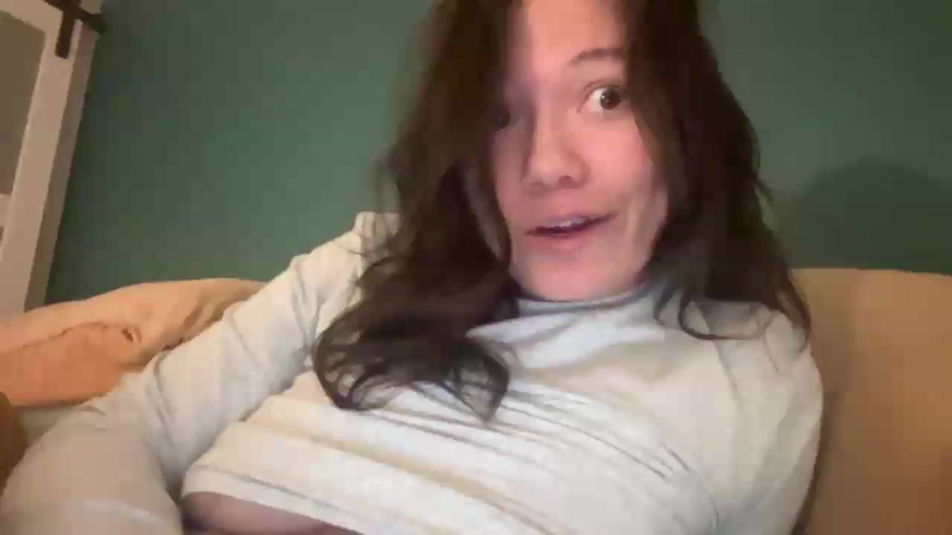 Gallery image thumbnail from sprinkles's myfreecams stream on, 05/12/2026, 07:09 image 16 of 20