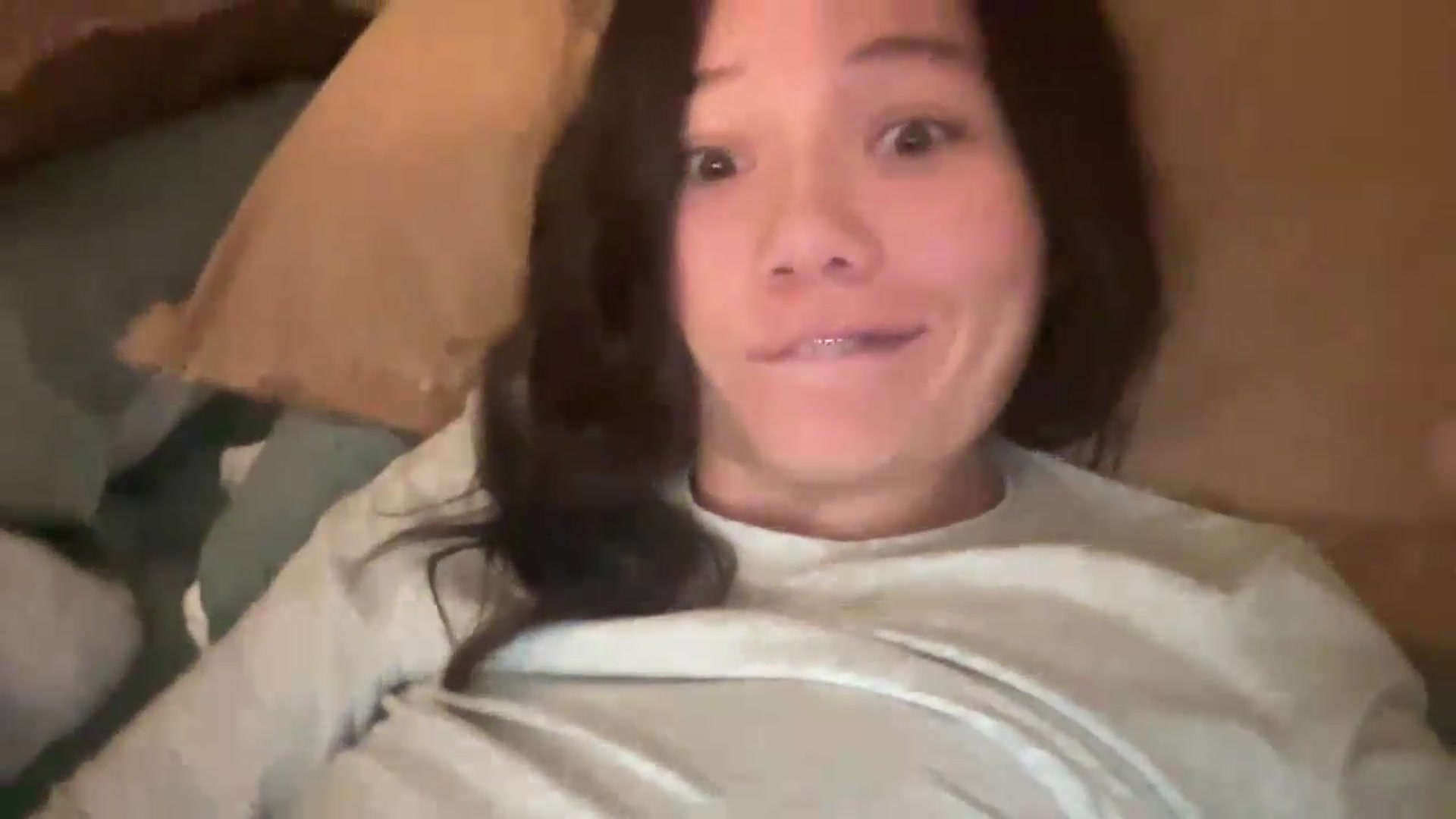 Gallery image thumbnail from sprinkles's myfreecams stream on, 05/12/2026, 07:09 image 7 of 20