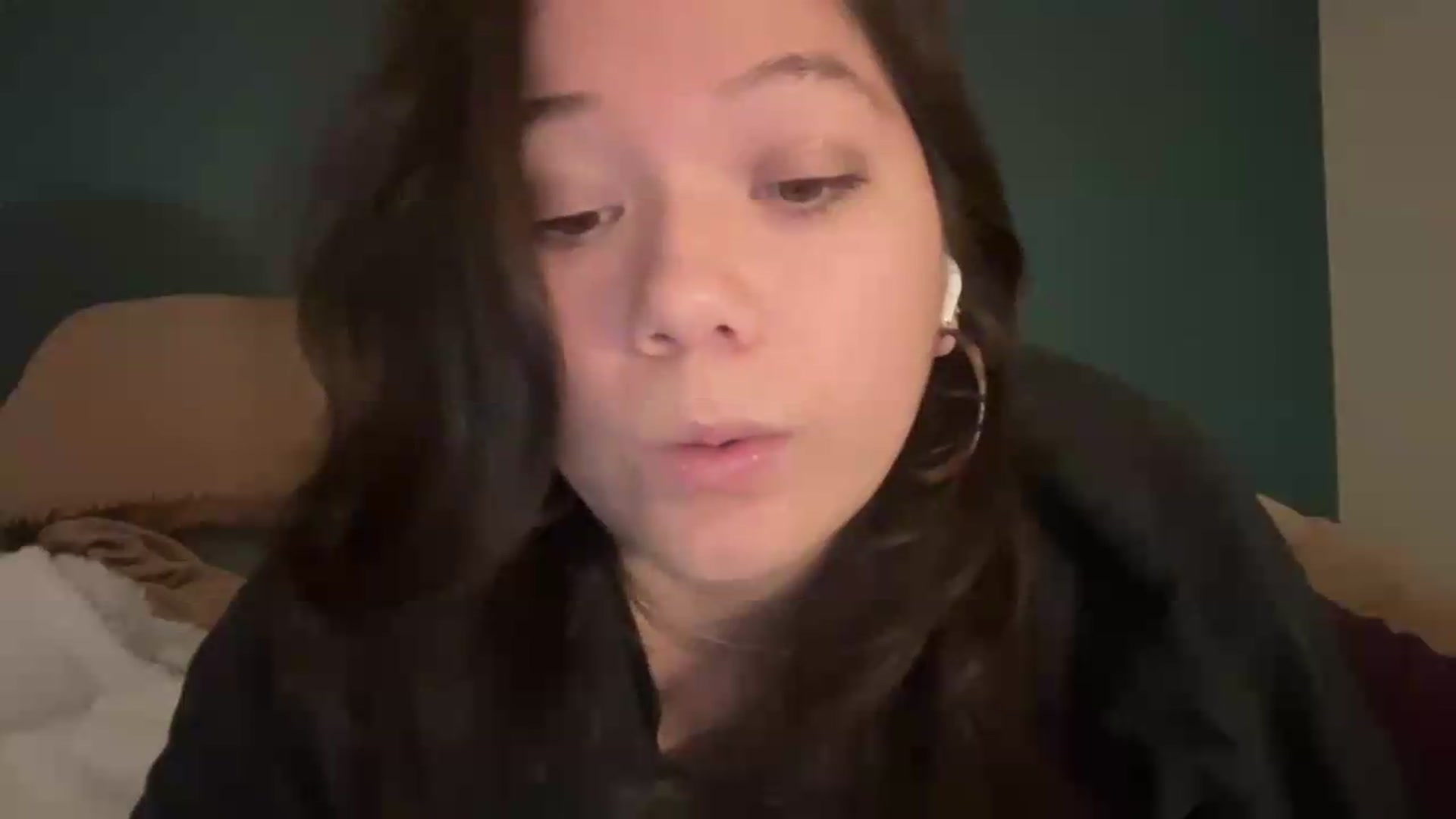 Gallery image thumbnail from sprinkles's myfreecams stream on, 05/15/2026, 24:41 image 4 of 20