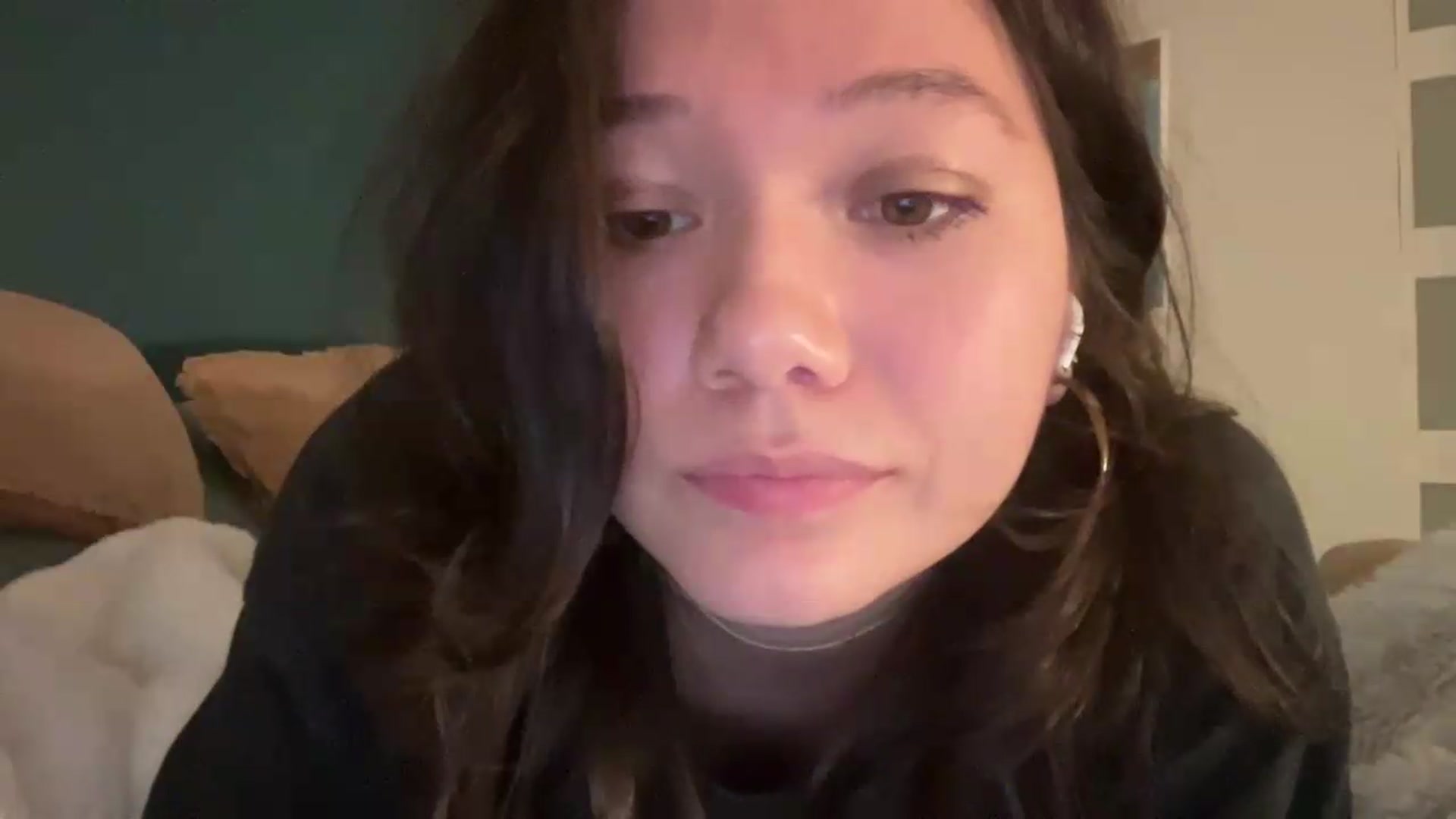 Gallery image thumbnail from sprinkles's myfreecams stream on, 05/15/2026, 24:41 image 12 of 20