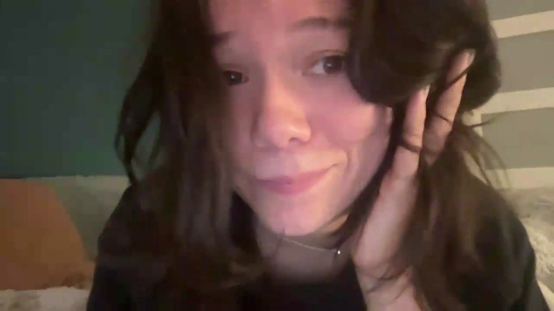 Gallery image thumbnail from sprinkles's myfreecams stream on, 05/15/2026, 21:54 image 16 of 20
