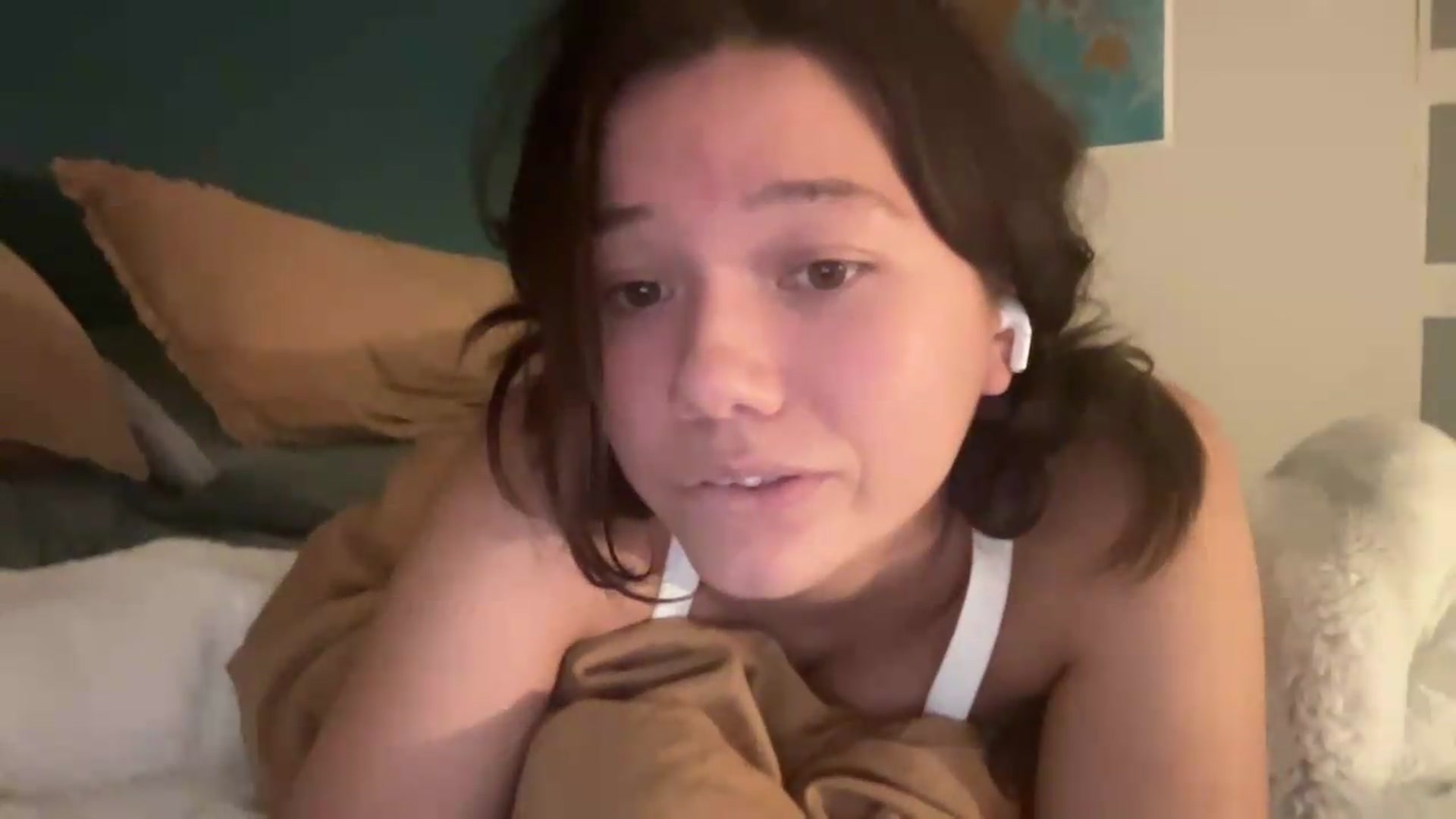 Gallery image thumbnail from sprinkles's myfreecams stream on, 05/19/2026, 22:55 image 12 of 20