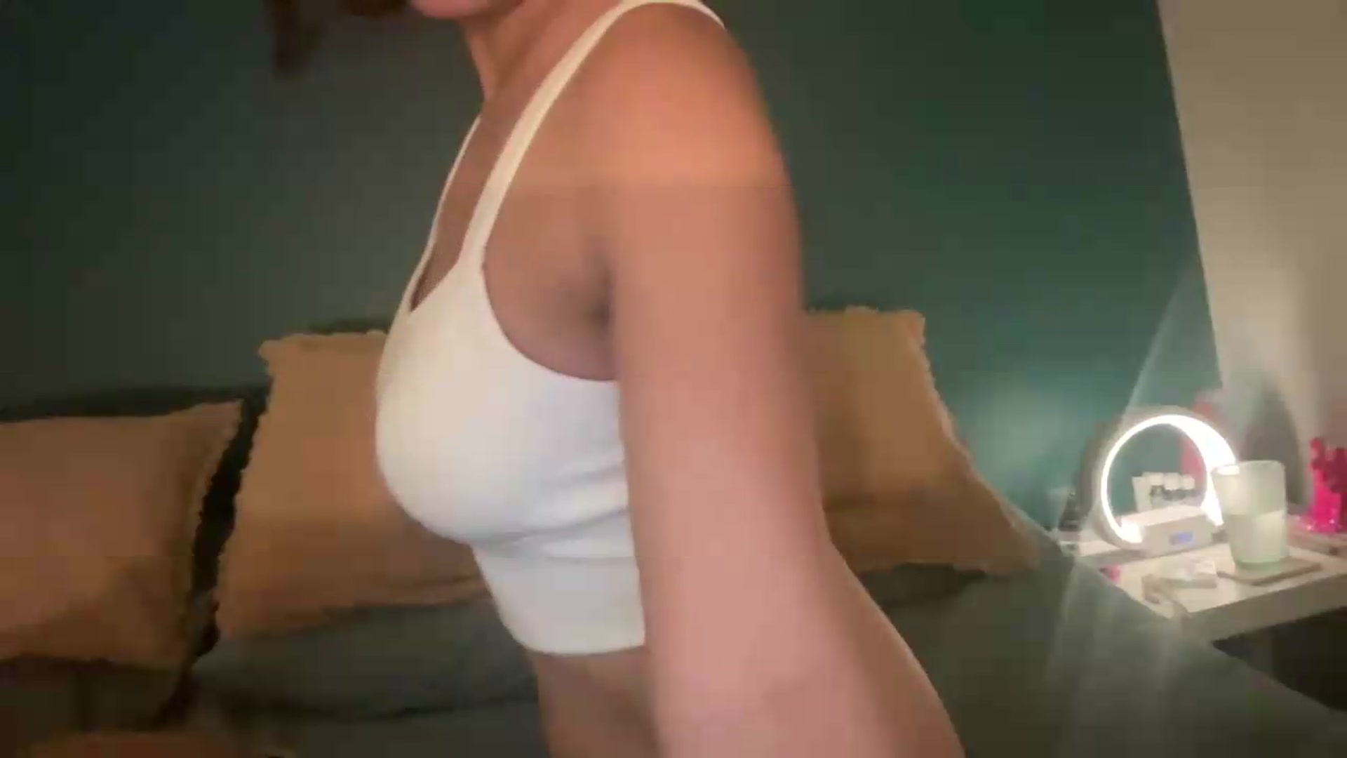 Gallery image thumbnail from sprinkles's myfreecams stream on, 05/19/2026, 22:55 image 9 of 20