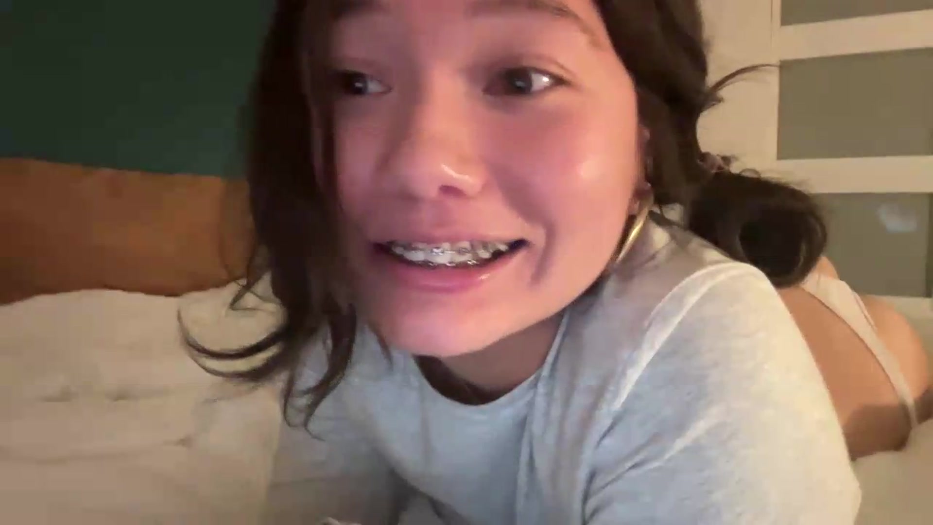 Gallery image thumbnail from sprinkles's myfreecams stream on, 05/23/2026, 10:00 image 8 of 20
