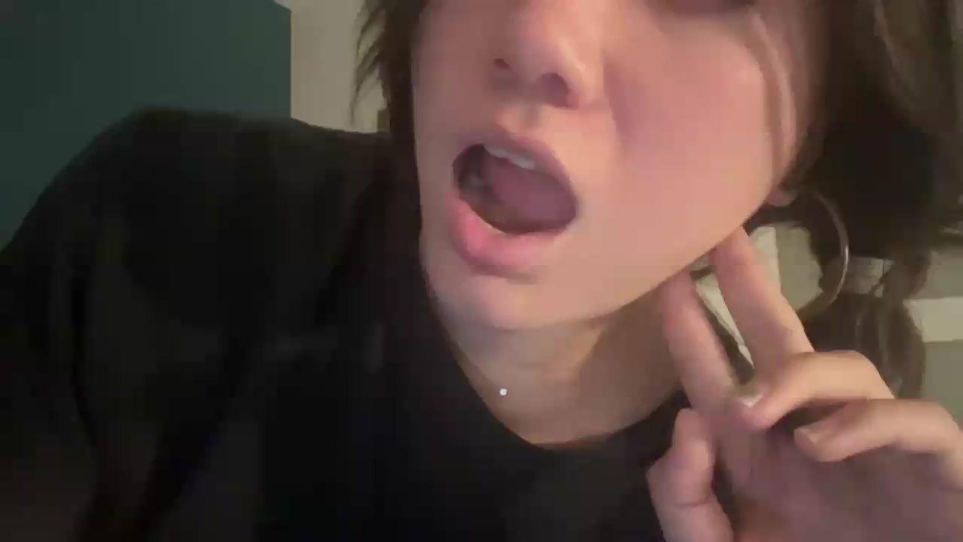 Gallery image thumbnail from sprinkles's myfreecams stream on, 05/27/2026, 04:16 image 17 of 20