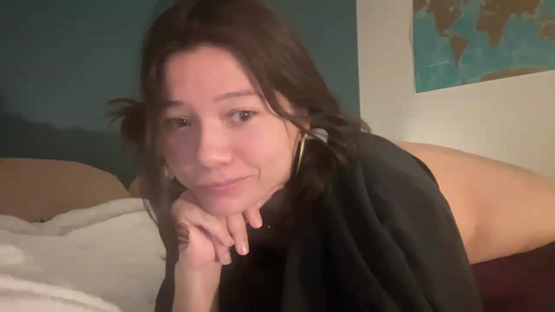 Gallery image thumbnail from sprinkles's myfreecams stream on, 05/27/2026, 04:16 image 4 of 20