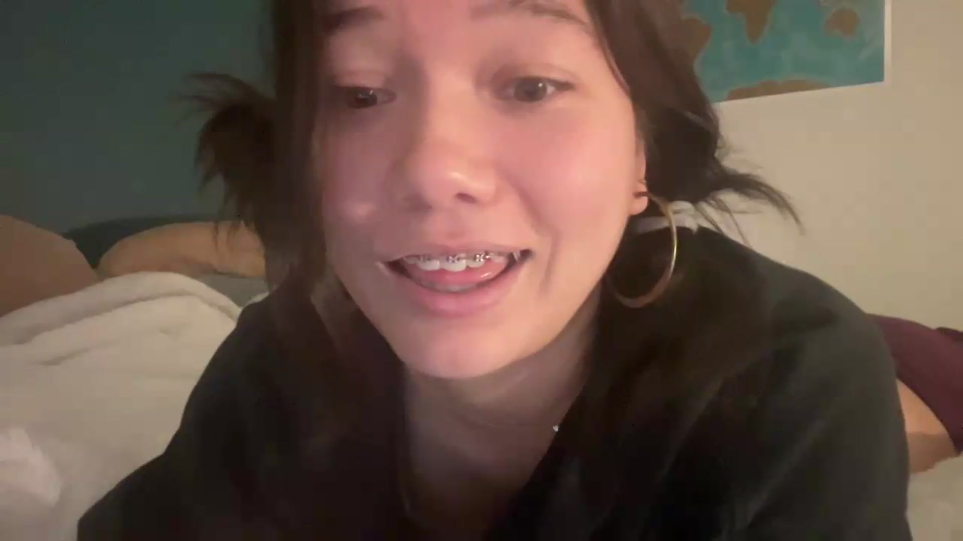 Gallery image thumbnail from sprinkles's myfreecams stream on, 05/27/2026, 04:16 image 11 of 20