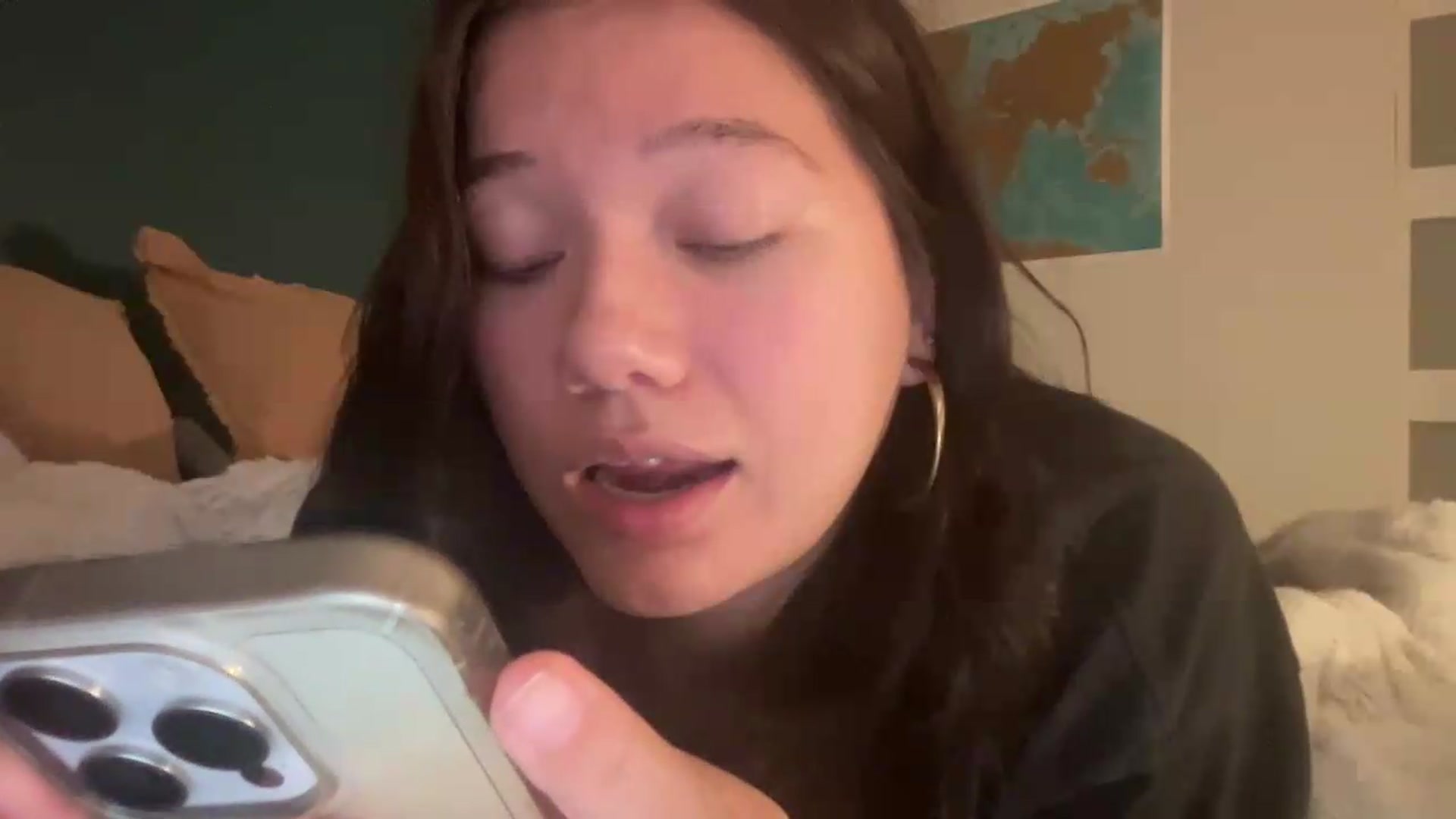 Gallery image thumbnail from sprinkles's myfreecams stream on, 05/27/2026, 08:05 image 18 of 20