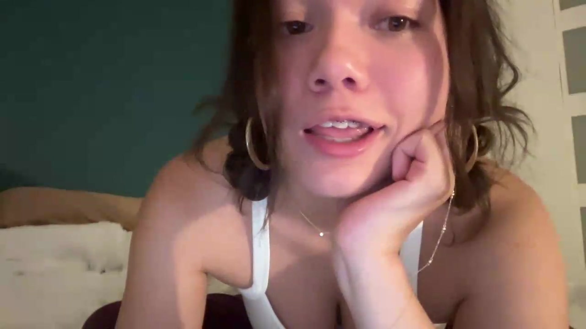 Gallery image thumbnail from sprinkles's myfreecams stream on, 05/31/2026, 08:15 image 10 of 20
