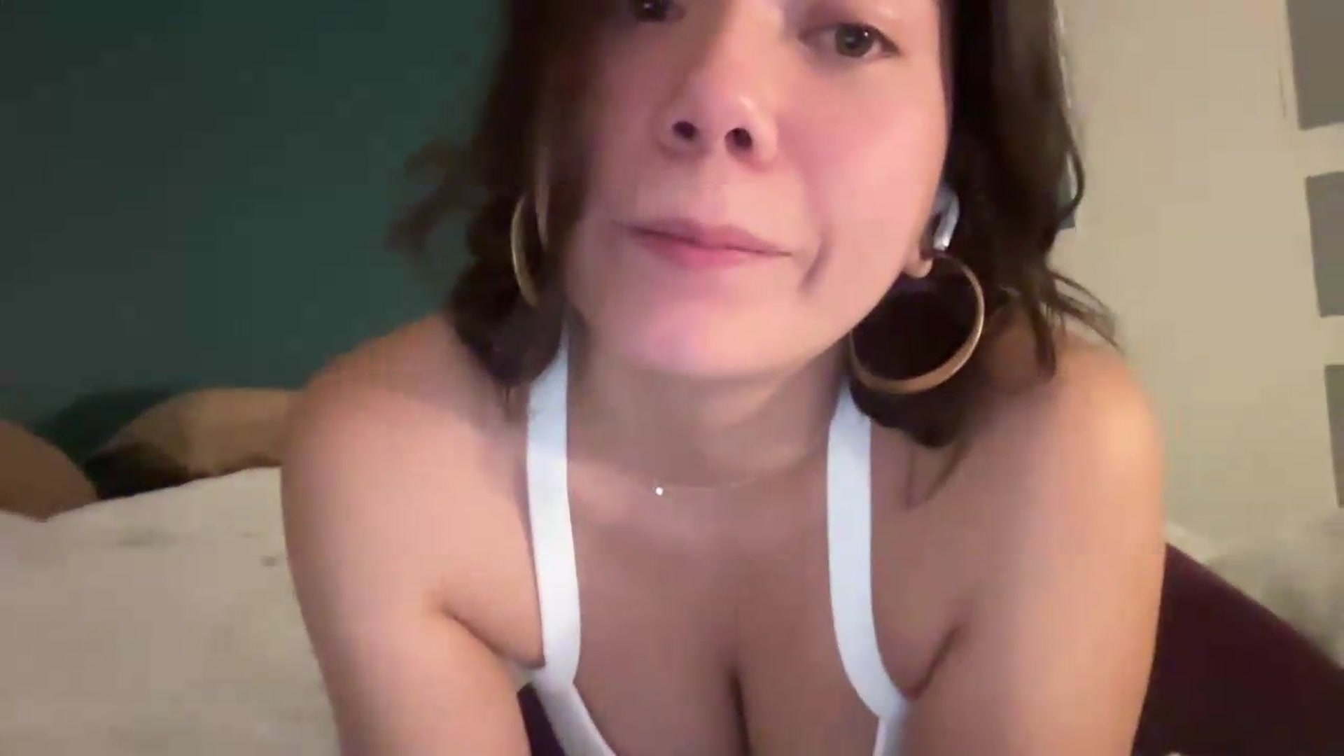 Gallery image thumbnail from sprinkles's myfreecams stream on, 05/31/2026, 08:15 image 11 of 20