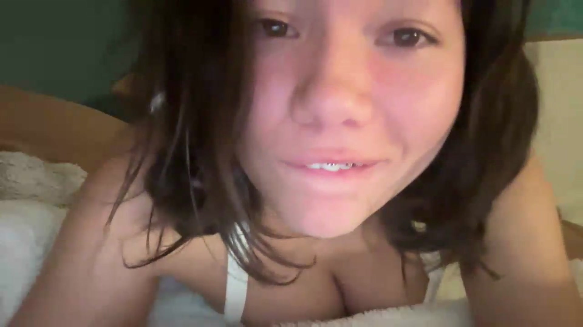 Gallery image thumbnail from sprinkles's myfreecams stream on, 06/05/2026, 08:18 image 9 of 20