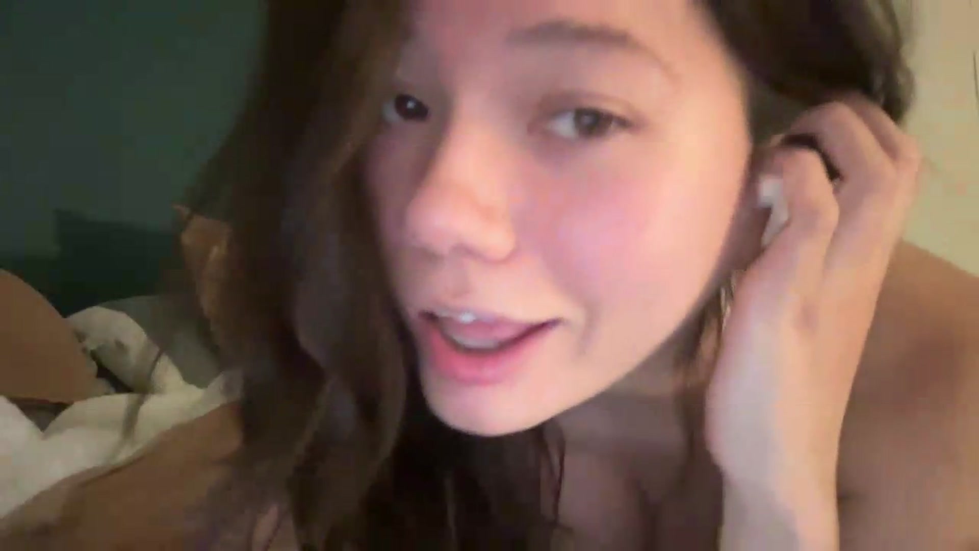 Gallery image thumbnail from sprinkles's myfreecams stream on, 06/09/2026, 10:52 image 11 of 20