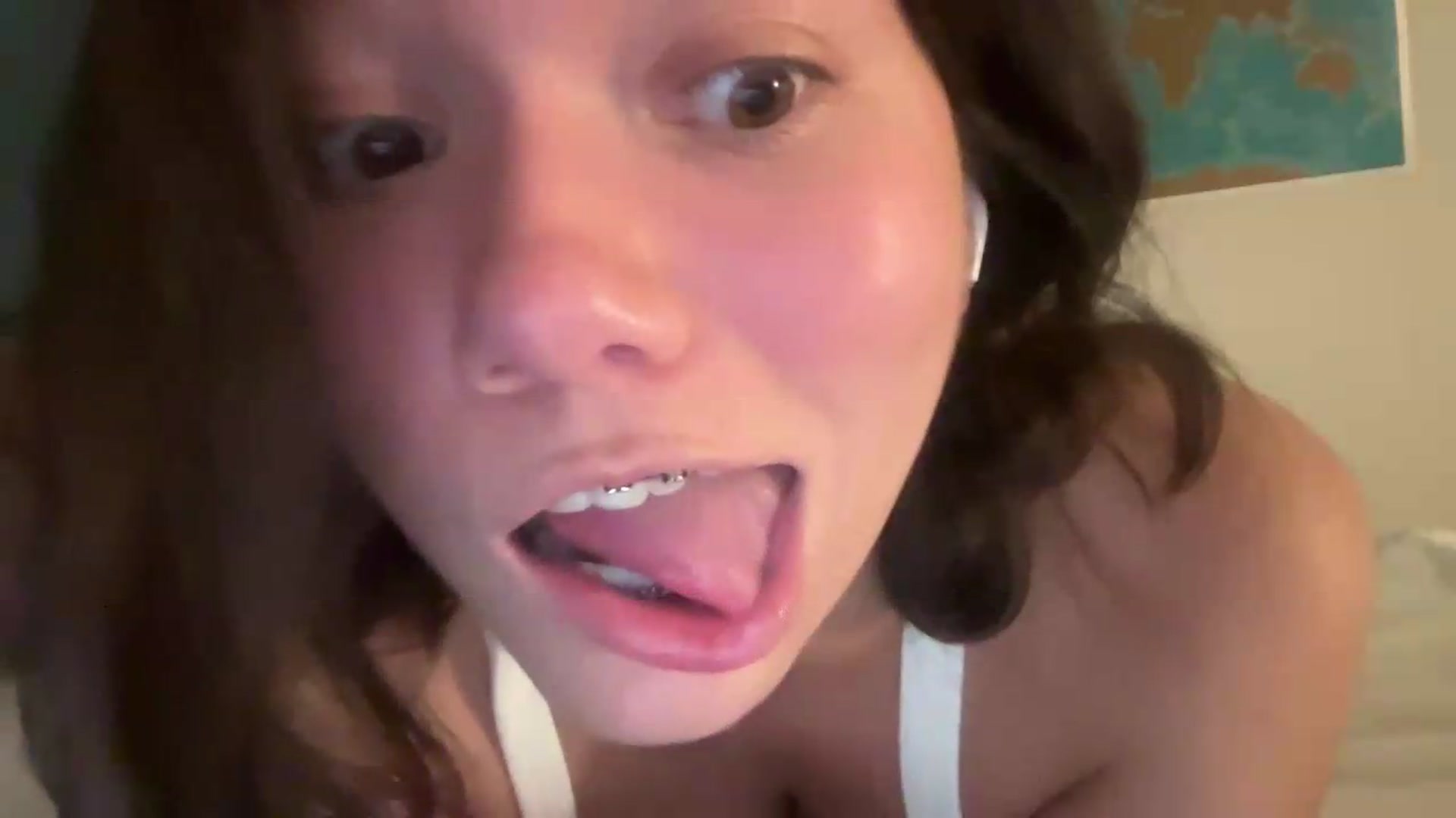 Gallery image thumbnail from sprinkles's myfreecams stream on, 06/20/2026, 06:29 image 17 of 20
