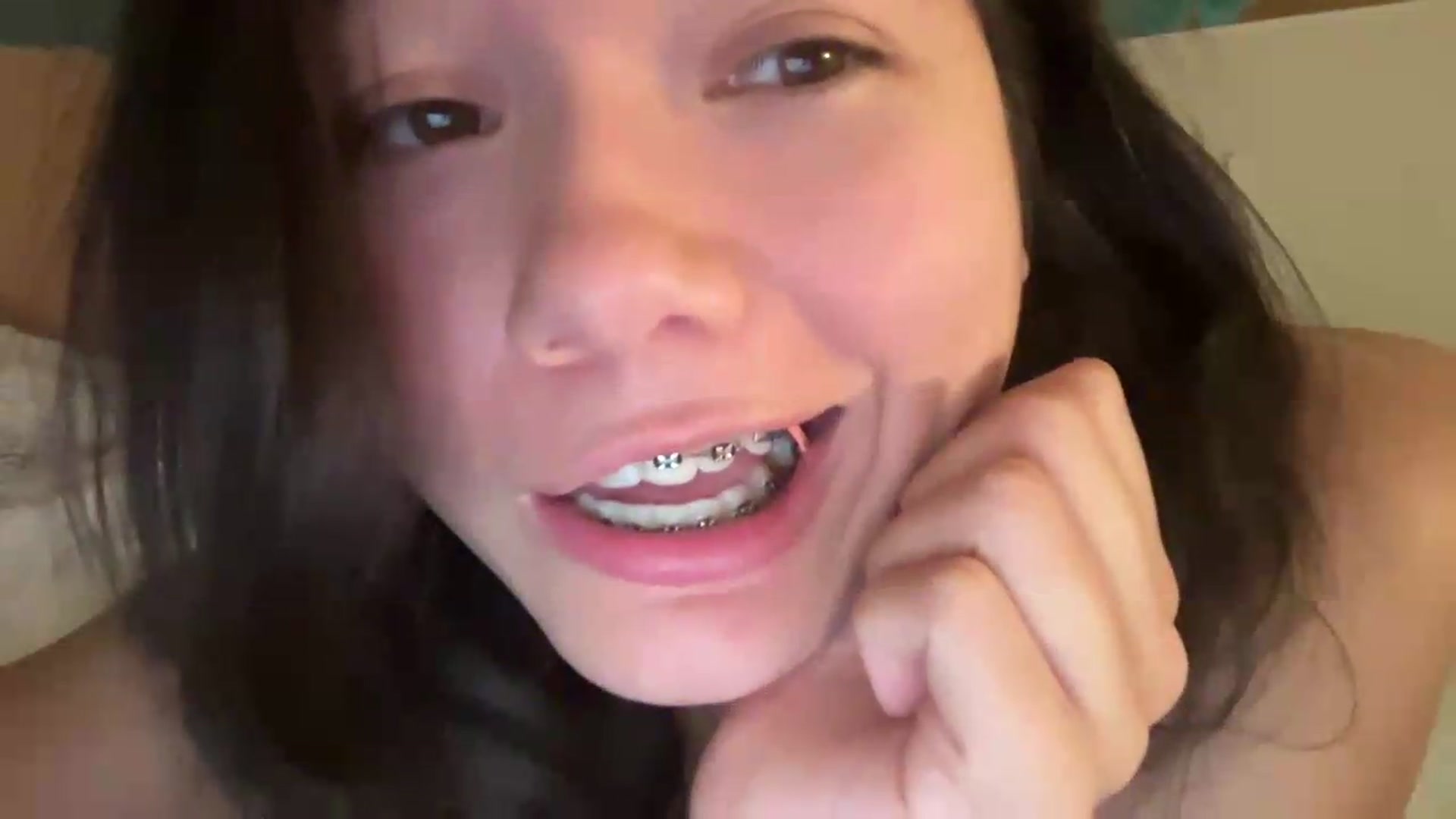 Gallery image thumbnail from sprinkles's myfreecams stream on, 07/09/2026, 19:03 image 10 of 20
