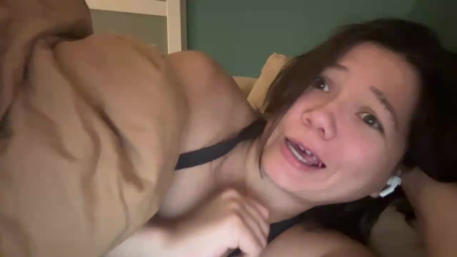 Gallery image thumbnail from sprinkles's myfreecams stream on, 07/14/2026, 20:11 image 18 of 20