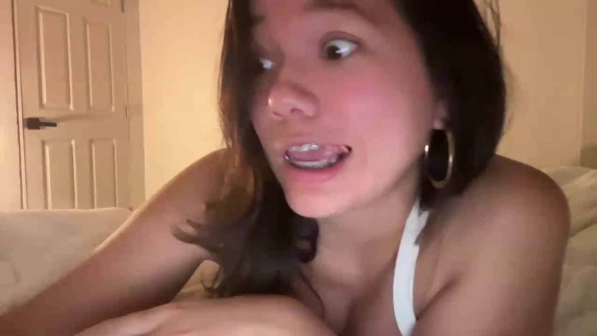 Gallery image thumbnail from sprinkles's myfreecams stream on, 07/31/2026, 22:06 image 15 of 20