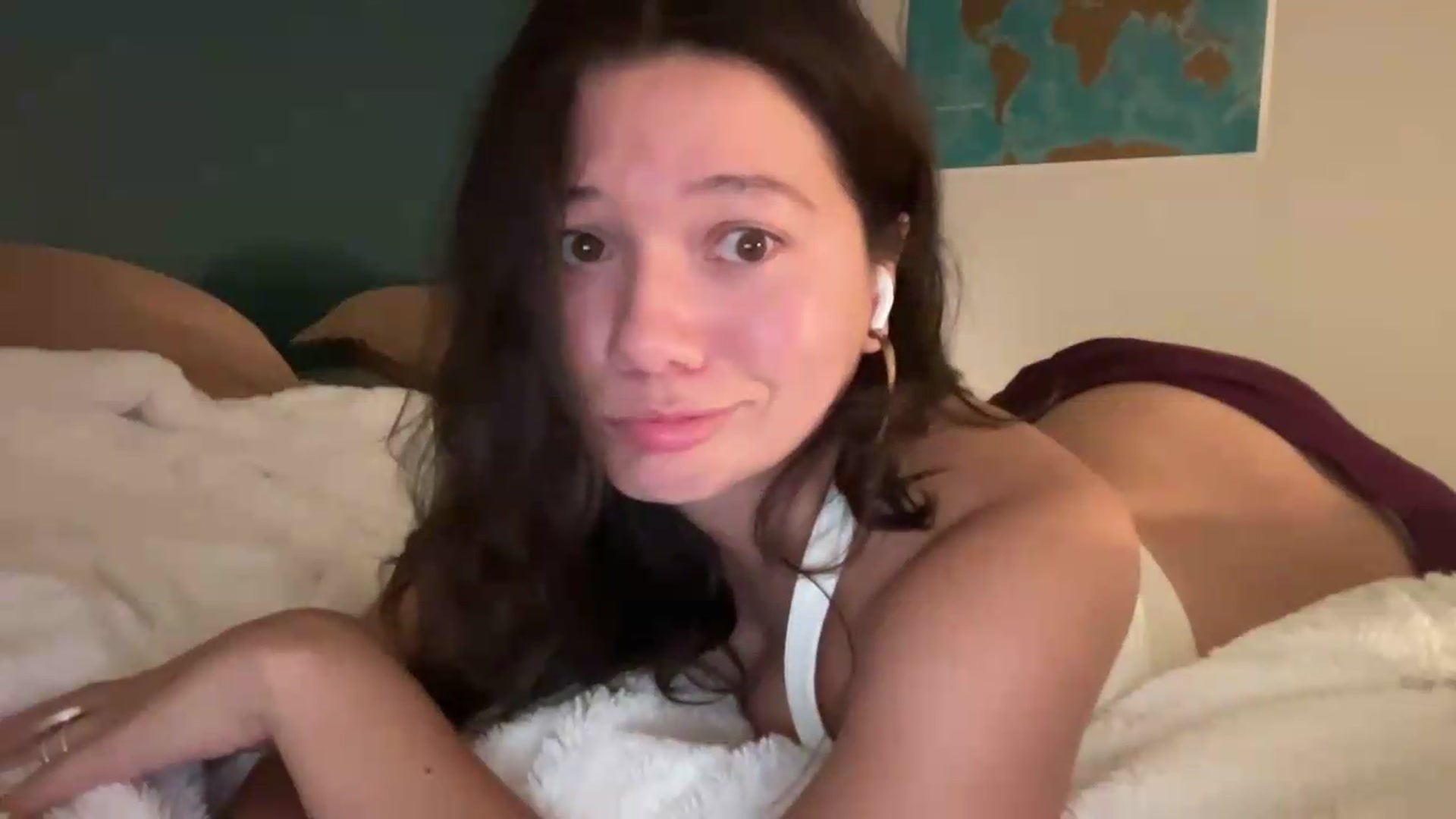 Gallery image thumbnail from sprinkles's myfreecams stream on, 08/06/2026, 08:09 image 15 of 20