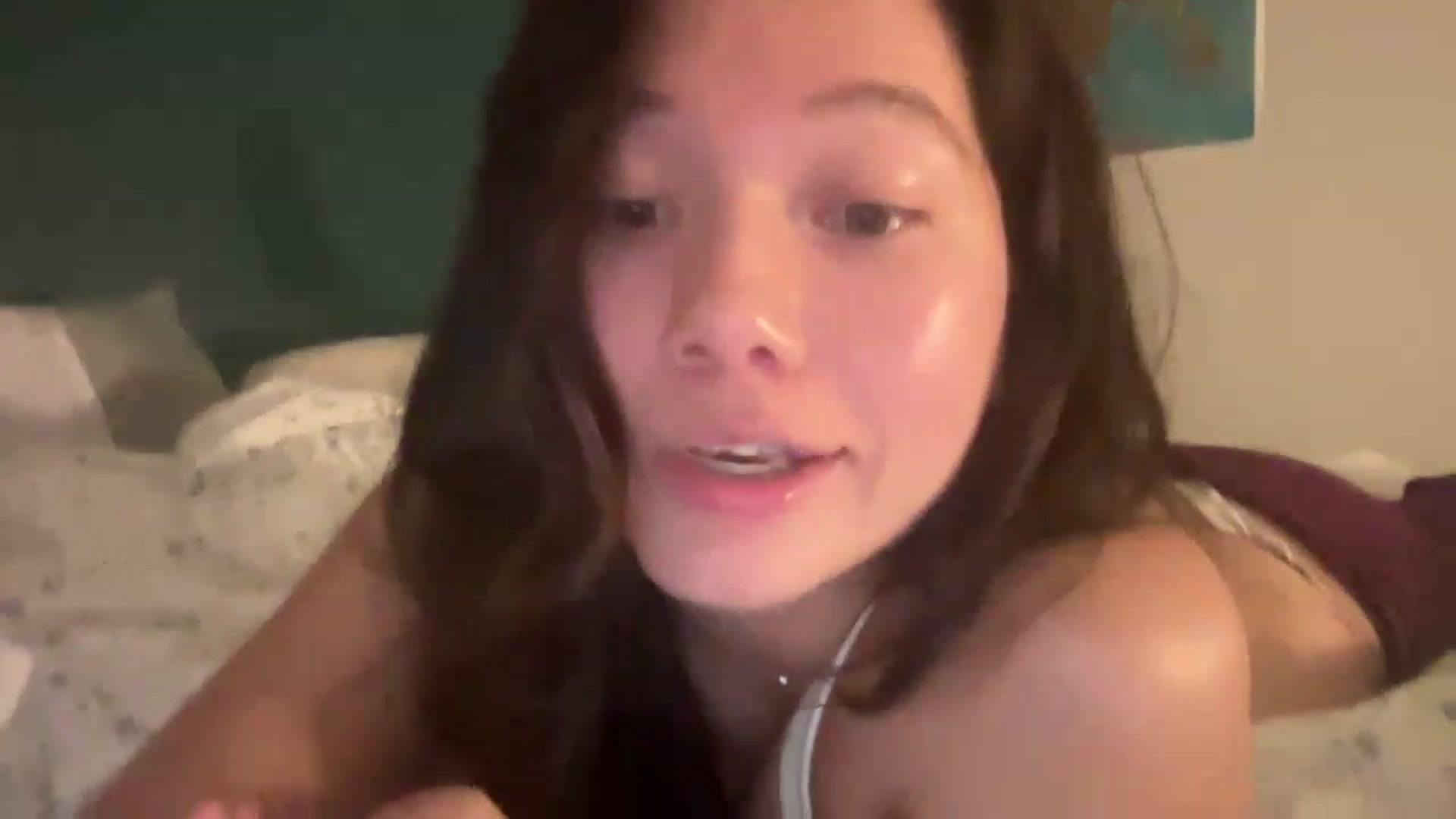 Gallery image thumbnail from sprinkles's myfreecams stream on, 08/10/2026, 05:40 image 14 of 20