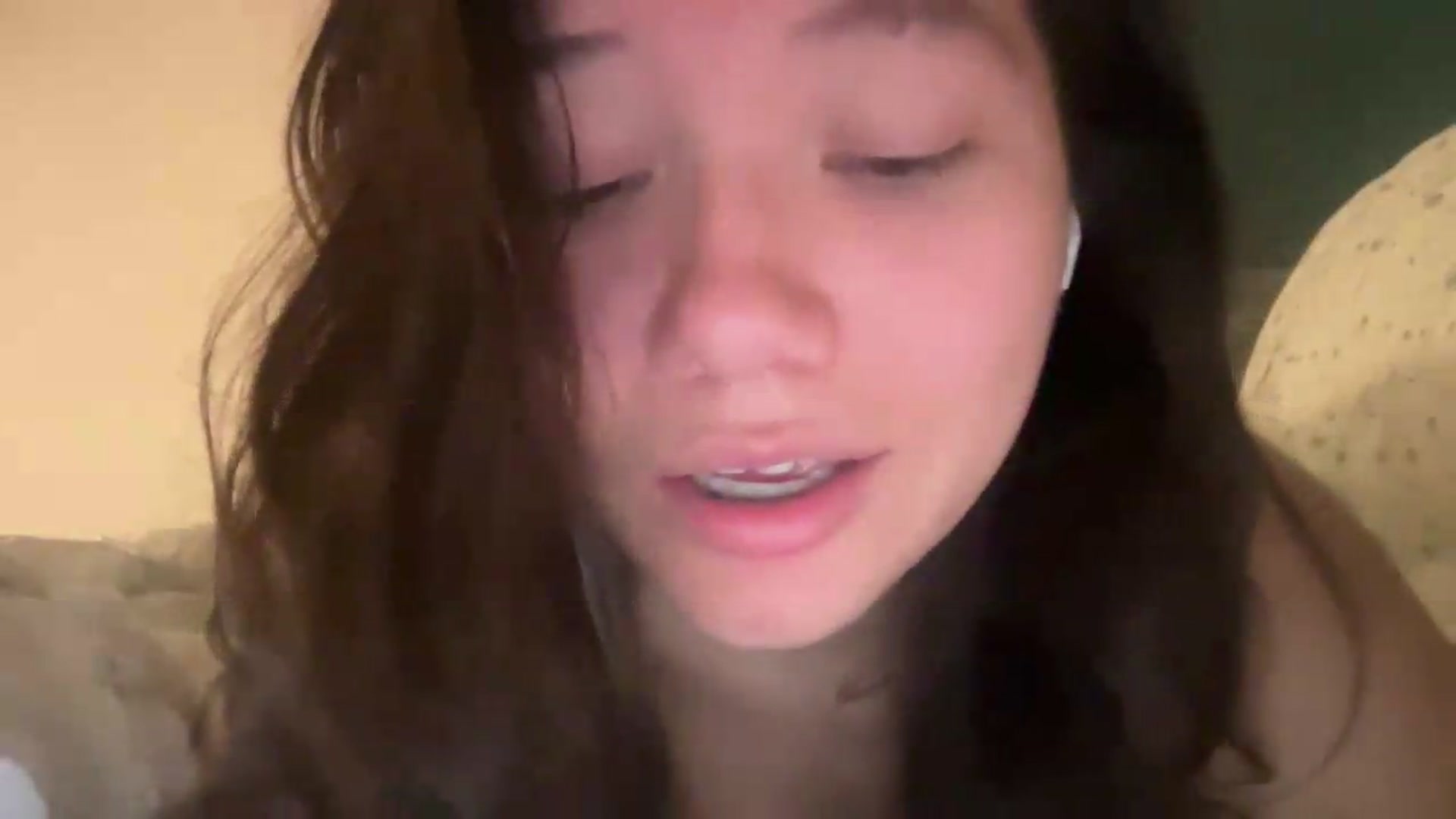 Gallery image thumbnail from sprinkles's myfreecams stream on, 08/11/2026, 19:56 image 13 of 20