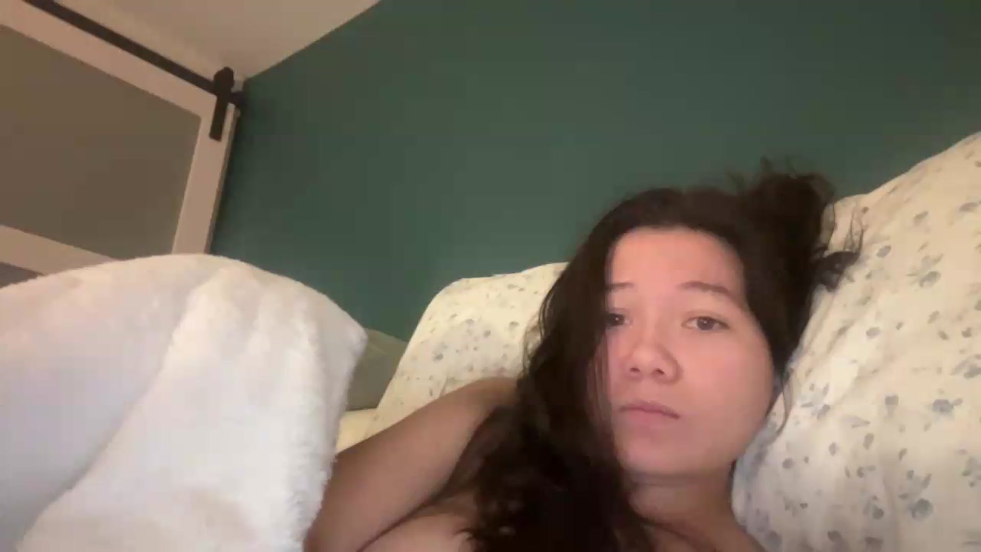 Gallery image thumbnail from sprinkles's myfreecams stream on, 08/11/2026, 19:56 image 10 of 20
