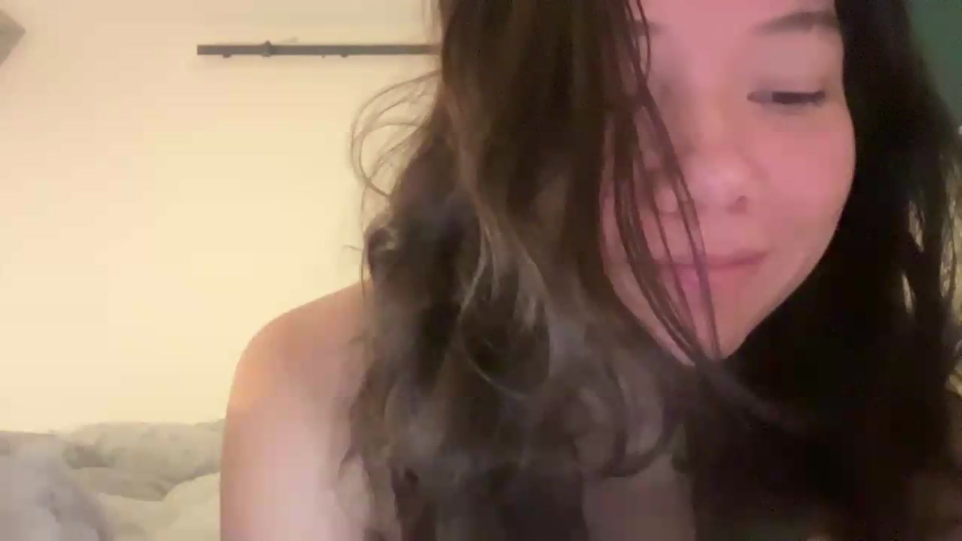 Gallery image thumbnail from sprinkles's myfreecams stream on, 08/11/2026, 19:56 image 11 of 20