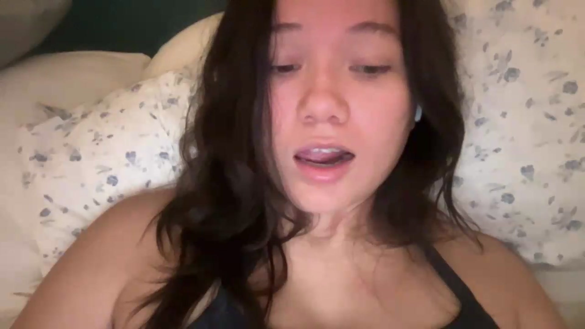 Gallery image thumbnail from sprinkles's myfreecams stream on, 08/11/2026, 20:48 image 16 of 20