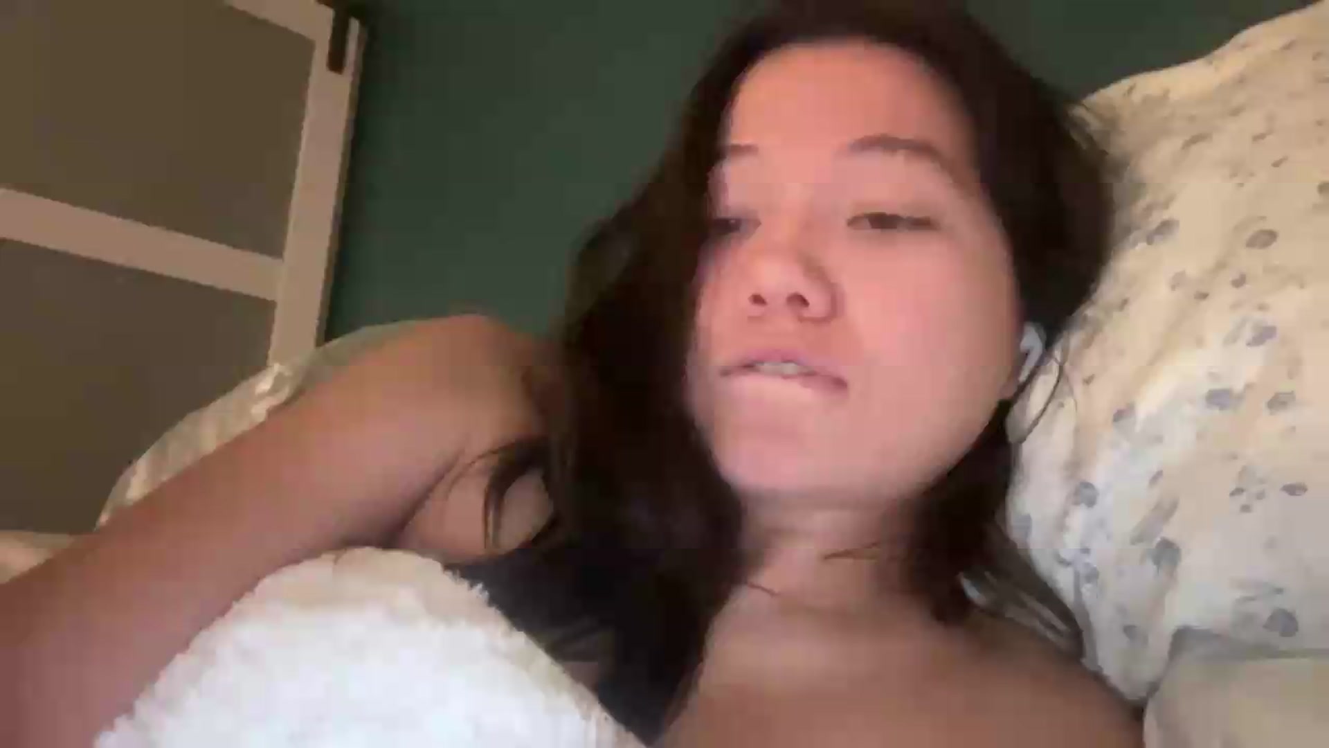 Gallery image thumbnail from sprinkles's myfreecams stream on, 08/11/2026, 20:48 image 10 of 20
