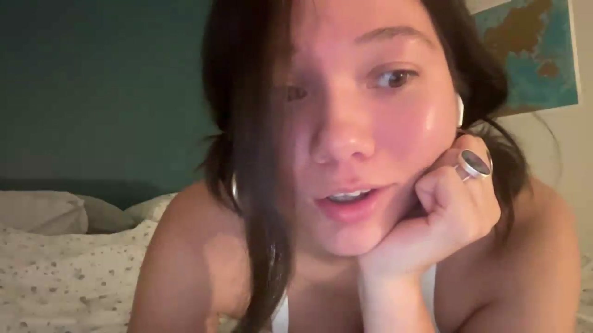 Gallery image thumbnail from sprinkles's myfreecams stream on, 08/16/2026, 06:24 image 10 of 20