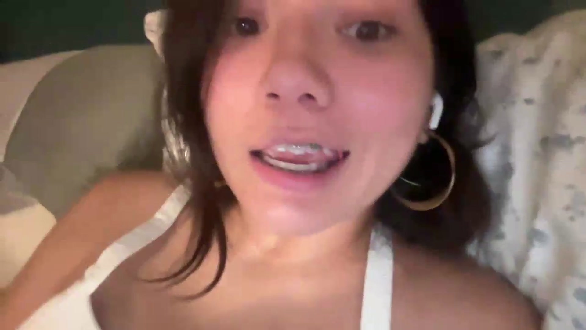 Gallery image thumbnail from sprinkles's myfreecams stream on, 08/16/2026, 07:11 image 7 of 20