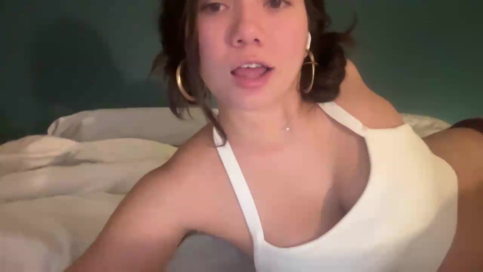 Gallery image thumbnail from sprinkles's myfreecams stream on, 08/17/2026, 06:03 image 13 of 20