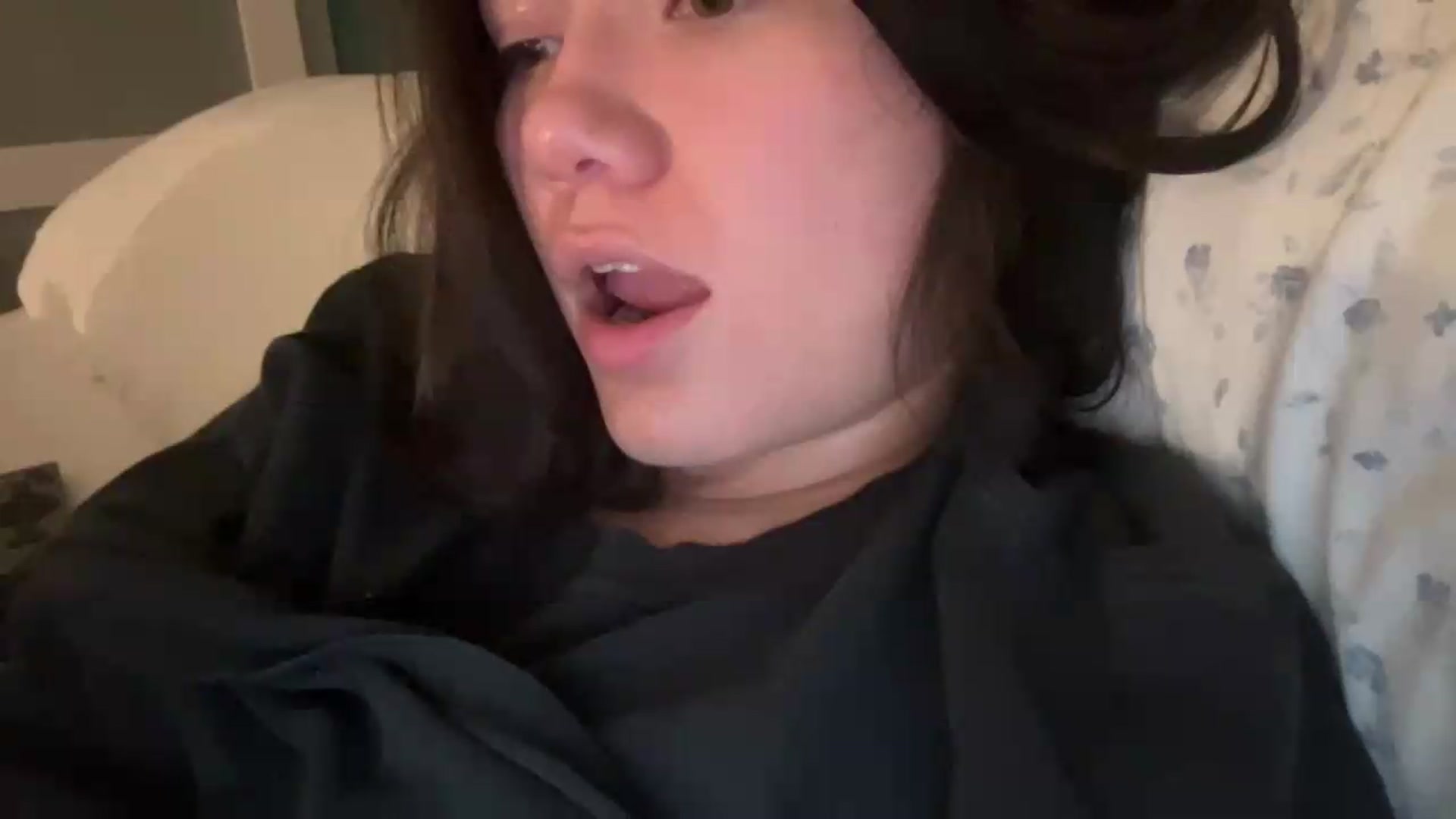 Gallery image thumbnail from sprinkles's myfreecams stream on, 08/23/2026, 10:32 image 16 of 20