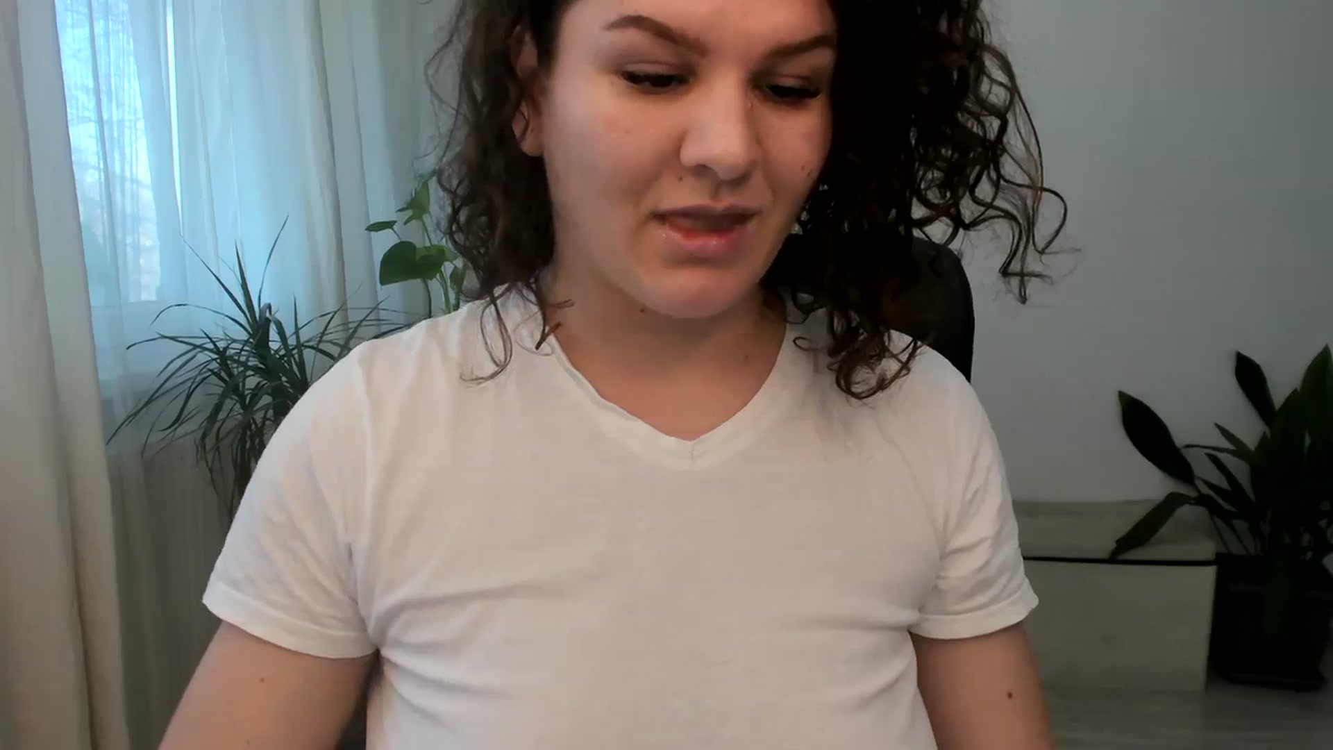 Gallery image thumbnail from ssSandra's myfreecams stream on, 02/05/2024, 13:33 image 7 of 20