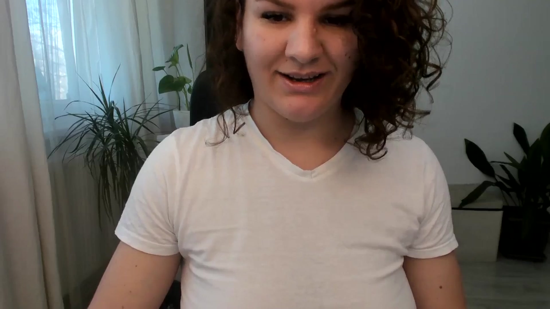 Gallery image thumbnail from ssSandra's myfreecams stream on, 02/05/2024, 13:33 image 17 of 20