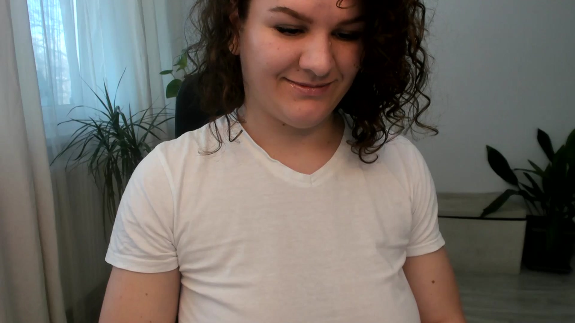 Gallery image thumbnail from ssSandra's myfreecams stream on, 02/05/2024, 13:33 image 14 of 20