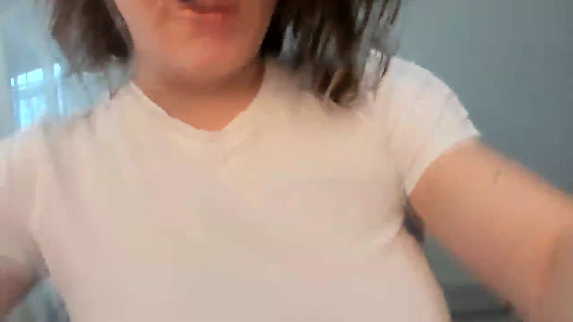 Gallery image thumbnail from ssSandra's myfreecams stream on, 02/05/2024, 13:33 image 5 of 20