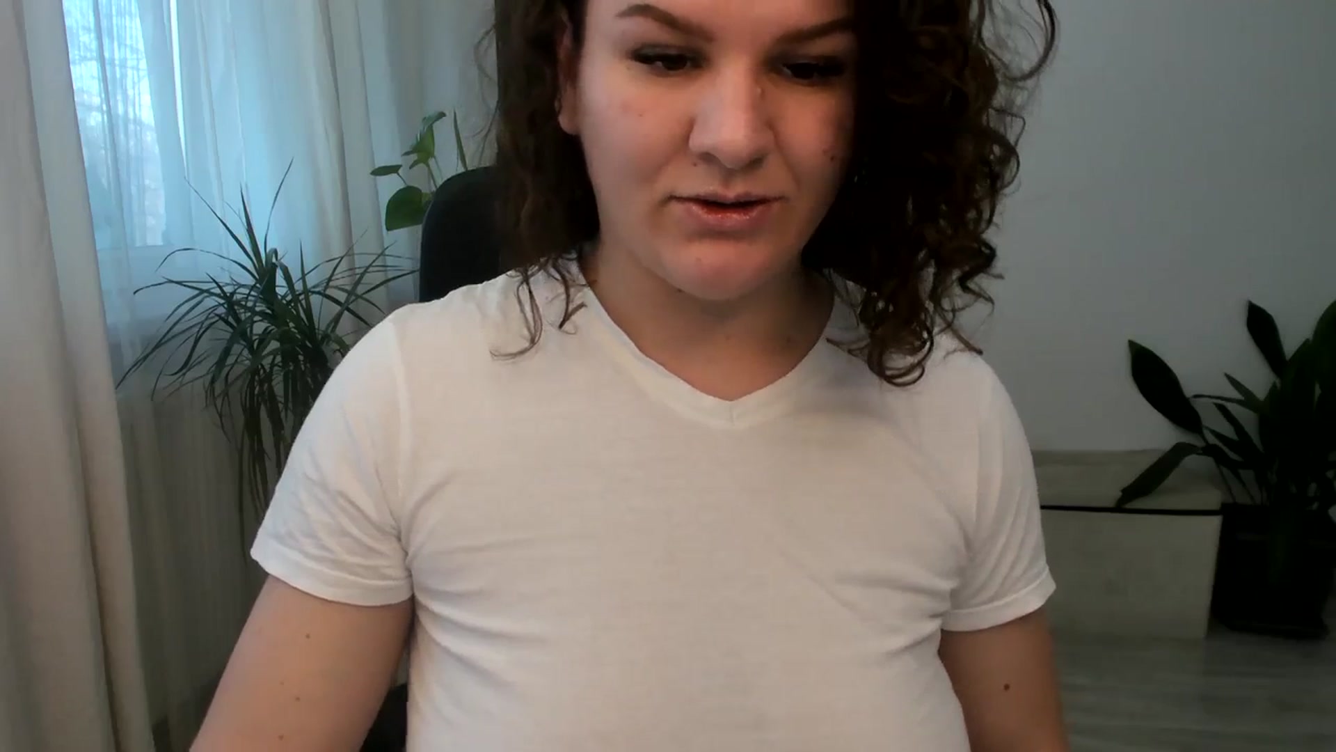 Gallery image thumbnail from ssSandra's myfreecams stream on, 02/05/2024, 13:33 image 11 of 20
