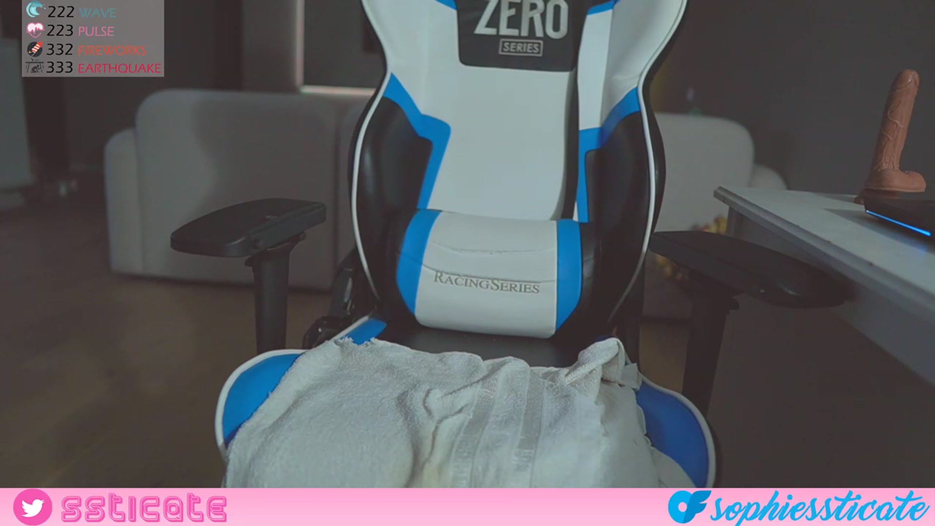 Gallery image thumbnail from ssticate's myfreecams stream on, 11/18/2022, 05:01 image 18 of 20