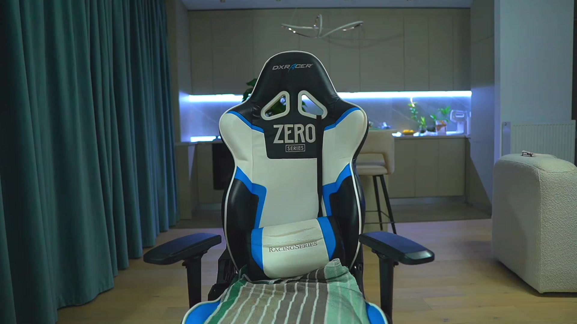 Gallery image thumbnail from ssticate's myfreecams stream on, 09/18/2023, 23:51 image 4 of 20