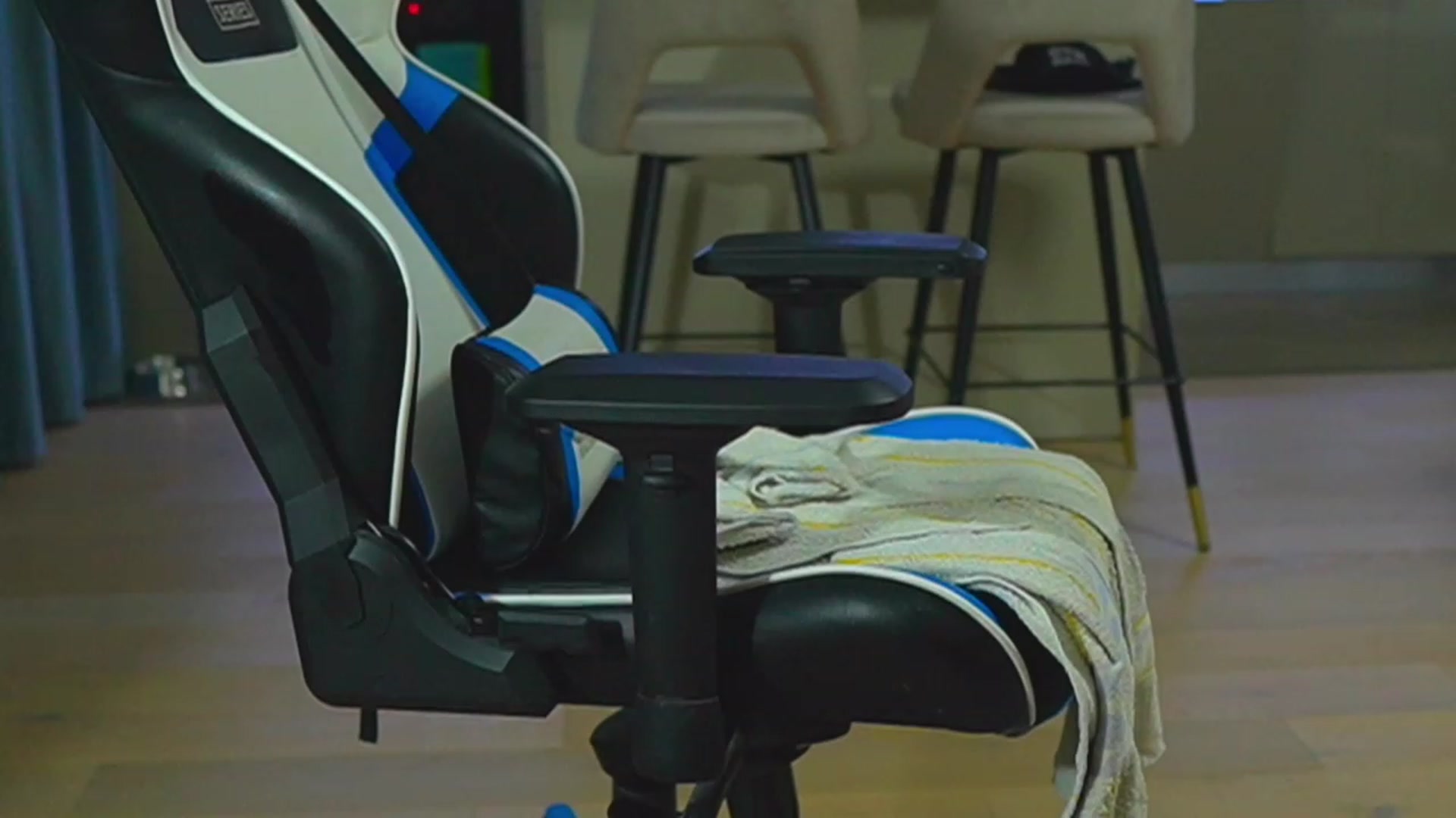 Gallery image thumbnail from ssticate's myfreecams stream on, 09/23/2023, 01:20 image 13 of 20