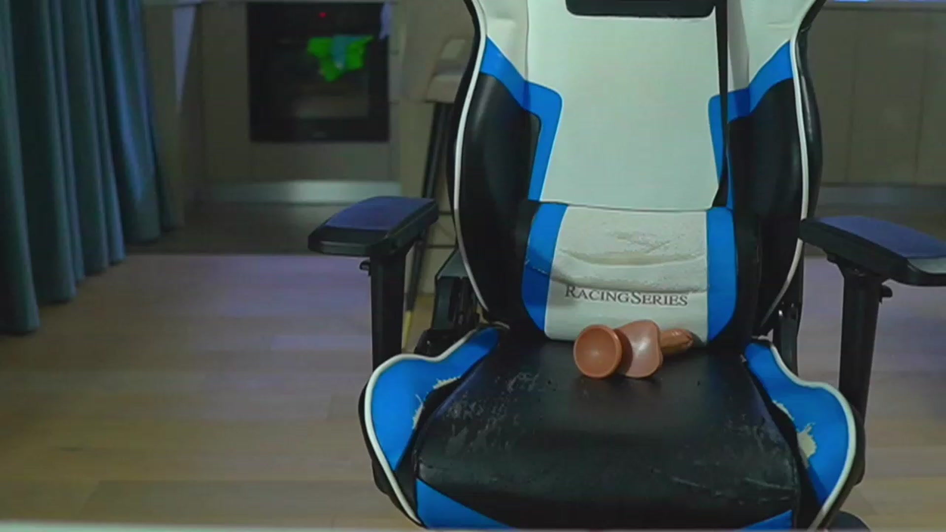Gallery image thumbnail from ssticate's myfreecams stream on, 12/15/2023, 24:03 image 7 of 20