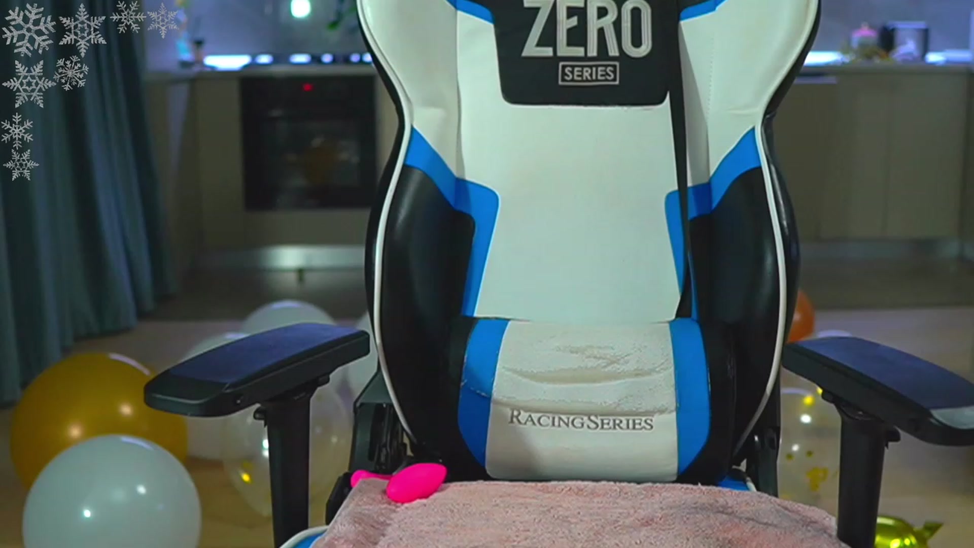 Gallery image thumbnail from ssticate's myfreecams stream on, 12/28/2023, 05:36 image 12 of 20